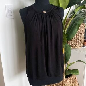 H&M sleeveless Top with gold buckle Sz L